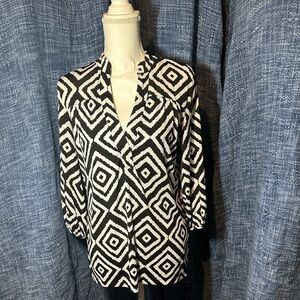 Banana Republic Black and White Geometric V-Neck Top